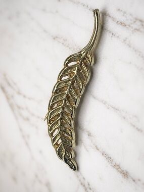 Feather Leaf Pin Brooch Costume Jewelry Taiwan Gold Tone Vintage Jewelry